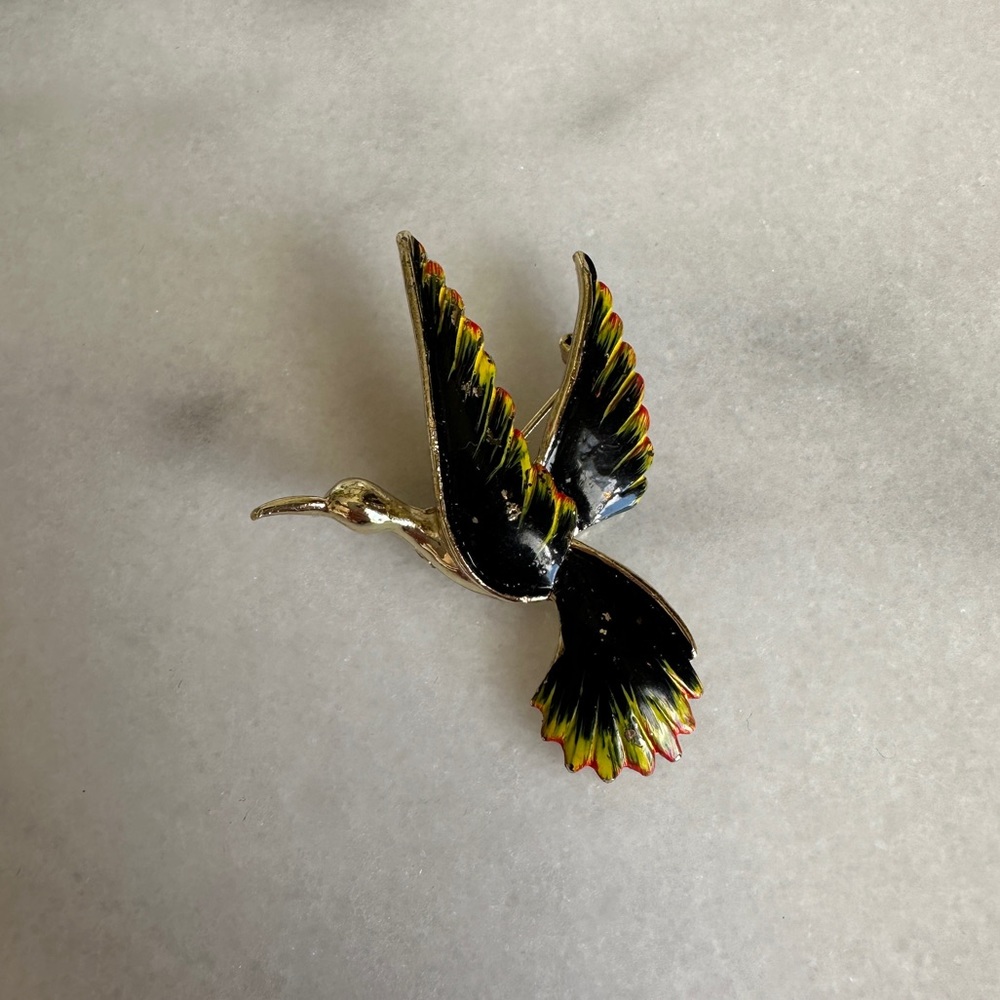 VINTAGE • Cute Bird In Flight Brooch Tropical Colorful Avian Pin Bohemian Nature